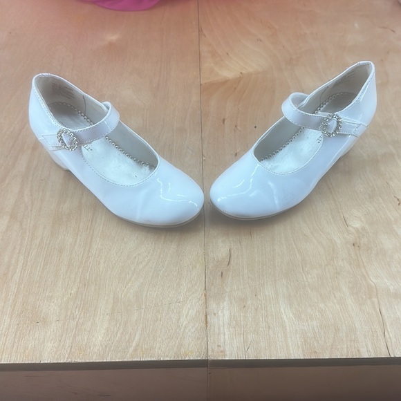Christie & Jill girls white dress patent pageant shoe with bling accent size 1 - Picture 3 of 6
